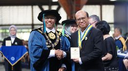ITB Anugerahkan Ganesa Wirya Jasa Adiutama kepada Suroso Isnandar