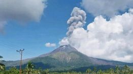 Erupsi Gunung Lewotobi Laki-laki, Abu Vulkanik Membumbung Sampai 1,4 Kilometer
