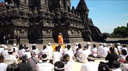 Momen PM Narendra Modi Panjatkan Doa Shinta Pooja di Candi Siwa Prambanan
