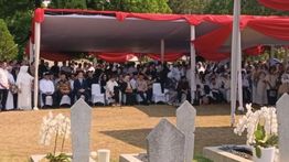 JK hingga Jimly Asshiddiqie Hadiri Pemakaman Rachmat Gobel di TMP Kalibata