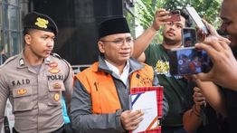 KPK Kembali Tahan Gus Yaqut di Rutan Usai Jalani Perawatan Medis