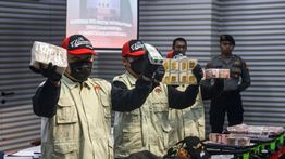 KPK Sita Aset Rp21,2 Miliar dalam OTT Bupati Sukoharjo, Uang Tunai hingga Emas Diamankan