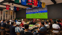 Harita Nickel Gelar Nobar Piala Dunia 2026 Bersama Jurnalis, Argentina Lolos Dramatis ke Semifinal