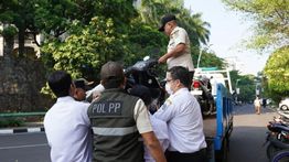 Motor ASN di Jaksel Diderek Usai Langgar Aturan Wajib Naik Transportasi Umum