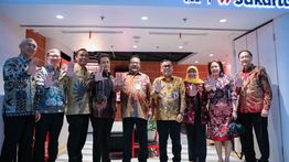 Rano Karno Resmikan KCP Bank Jakarta Kebayoran Park