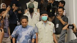 KPK Geledah Kantor Bupati Lombok Barat