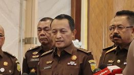 Jamwas: Febrie Eks Jampidum Masih Terima Gaji