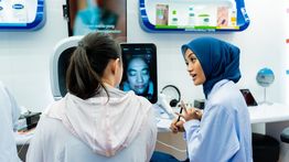Edukasi Kulit Sensitif Secara Langsung, Cetaphil Derm On Tour Hadir Menjangkau Warga Jakarta Lewat Konsep Mobile Van
