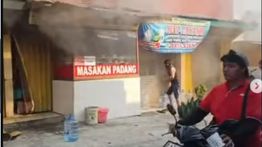 Rumah Makan Padang di Ciledug Kebakaran