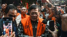 KPK Tahan 4 Tersangka Kasus Dugaan Korupsi Komisi Asuransi Jasindo