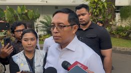 Putusan MK soal Pemisahan Anggaran MBG, Hasan Nasbi: Engga Terlalu Masalah