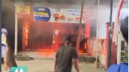 VIDEO: Restoran Ayam Goreng Terbakar Hebat