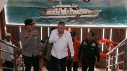 Menhub Pastikan Penyebab Terbakarnya KM Mutiara Sentosa Segera Diinvestigasi