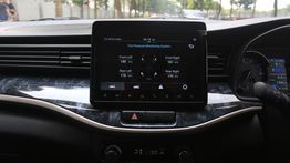 Apa Itu TPMS di Suzuki XL7 New Alpha Hybrid? Simak Manfaatnya untuk Pengendara