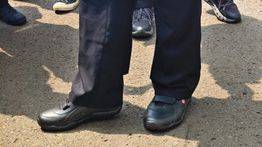 BRIN Kembangkan Sepatu Karet Lokal untuk Dukung Program Sekolah Rakyat
