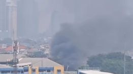 Rumah di Tanah Abang Kebakaran, Puluhan Petugas Damkar Dikerahkan