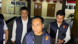Puslabfor Temukan 30 Barang Usai Olah TKP Sekolah Berisi Ratusan Senjata