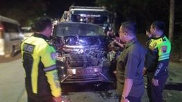 Mobil Pendakwah KH Anwar Zahid Kecelakaan di Bojonegoro