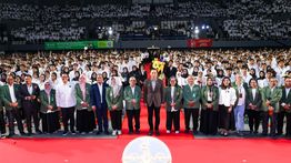 Di Tengah Ribuan Mahasiswa Baru UPN Jakarta, Menko AHY: Masa Depan Indonesia Ditentukan Anak Muda Hari Ini
