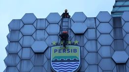 Persib Tindak Lanjuti Sanksi Registration Ban FIFA Terkait Kasus Robert Rene Alberts