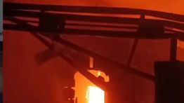 Pabrik Batik dan Xpander Terbakar Hebat