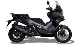 Skuter Adventure China Ini Bikin Kaget, Dibekali Radar dan Mesin 398 cc