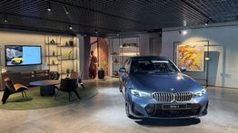 BMW Astra Hadirkan Galeri Lukisan di Dealer, Perpaduan Otomotif dan Seni