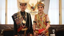 Pesan Diplomasi Budaya di Balik Pakaian Adat Rote yang Dikenakan Gibran