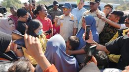 Mendagri Tito Dengarkan Keluhan Warga Terdampak Gempa di Nagekeo