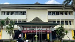 Ruang Pimpinan Unsoed Disegel KPK, Kampus Akui Belum Tahu Perkaranya