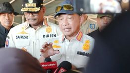 Dampingi Korban Gempa NTT, Mendagri Tito Pastikan Komitmen dan Bantuan Negara Tuntas