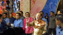 Anwar Ibrahim Minta Prabowo Bantu Selesaikan Kasus Investasi Felda di Indonesia
