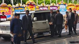 Prabowo Hadiri Akad Nikah Kasespri Rizky Irmansyah