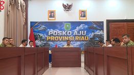 Tiba di Riau, Prabowo Langsung Pimpin Rapat Penanganan Karhutla