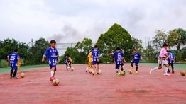 Dari Lapangan Desa, 60 Bocah Solok Selatan Kejar Mimpi Jadi Pesepak Bola