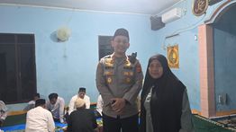 Kapolres Bogor Beri Uang Saku Umroh di Kampung Pisang