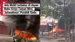 VIDEO: Mobil Terbakar di Area Ruko Taman Mini Jadi Tontonan Warga