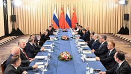 Xi Jinping Bertemu Vladimir Putin di Bishkek