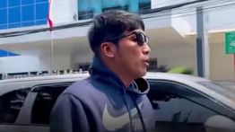 Momen Desta Ikut Melerai Dua Pengendara yang Bertengkar di Jalanan