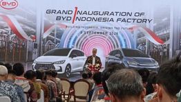 Menperin Bawa Salam Prabowo untuk Bos BYD Saat Resmikan Pabrik di Subang