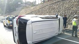 Kronologis Kecelakaan Dua Mobil di Tol JORR Jatiwarna, Dua Pengemudi Luka Ringan