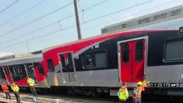 KRL Bogor-Jakarta Anjlok di Stasiun Jakarta Kota, KAI Commuter Operasikan Kereta Penolong