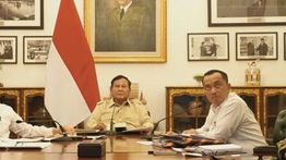 Prabowo Minta Penambahan Pesawat dan Drone untuk Cegah Karhutla