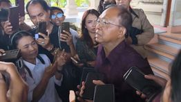 Koster Pastikan Erupsi Anak Krakatau Tak Ganggu Penerbangan Internasional Bali