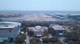 Abu Vulkanik Anak Krakatau, Penerbangan Soetta Ditutup hingga 23.59 WIB