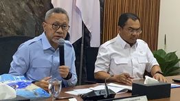 Antisipasi Dampak Paceklik, Pemerintah Tambah 1 Juta Ton Beras SPHP dan Percepat Penyaluran Bansos