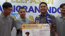 Wamen Dzulfikar Lepas 37 Pekerja Migran Indonesia Program SMK Go Global ke Arab Saudi, Dorong Transfer Ilmu