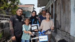 BRI Peduli Wujudkan Mimpi Kecil Mahesa, Temani Langkahnya Menuju Cita-Cita dengan Bantuan Sepeda