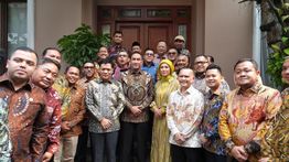 Komisi III DPR Sambangi Rumah Kapolri Jenderal Suyudi, Ini yang Dibahas