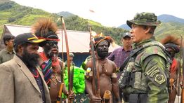 Sapa Warga Distrik Tingginambut, Brigjen TNI Riyanto: Kedamaian Tumbuh Saat Kampung Hidup
